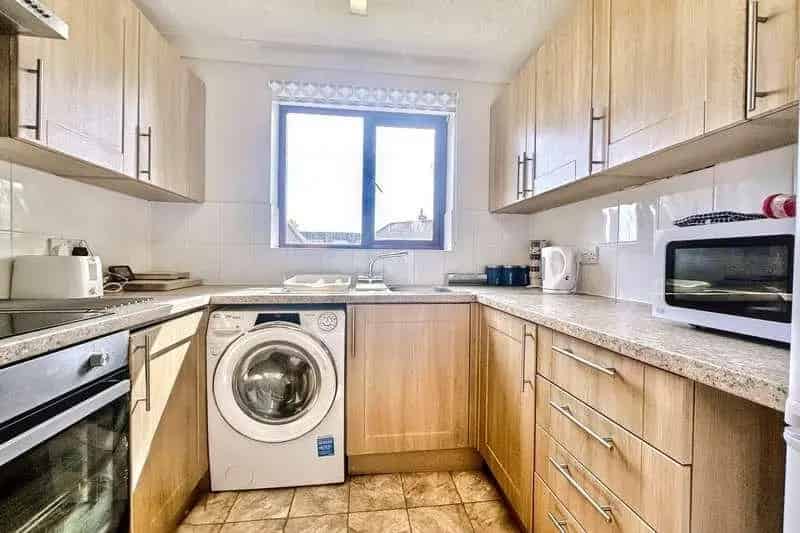 2 Bed Flat for Sale Poole Town Centre Parking Pets Allowed