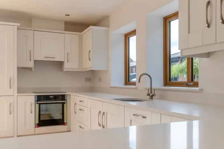 3-Bedroom Barn Conversion with Garage and Ensuite