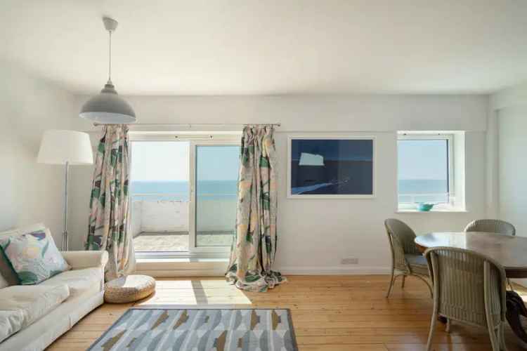 Marine Court VIII Penthouse Apartment St Leonards-on-Sea