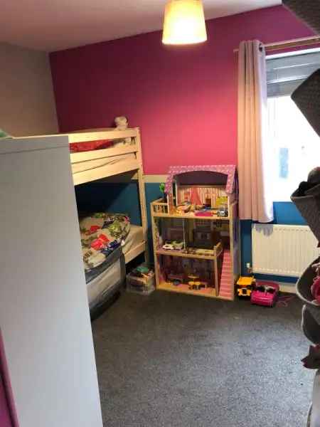 House For Rent in Leeds, England