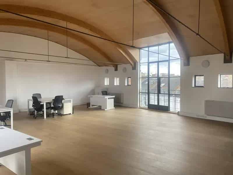 Plato Place Suite: Open Plan Office with Stunning Views