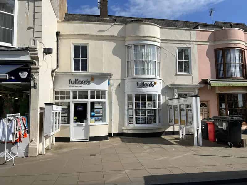 Grade II Listed Dawlish Investment Property with 2-Bed Flat