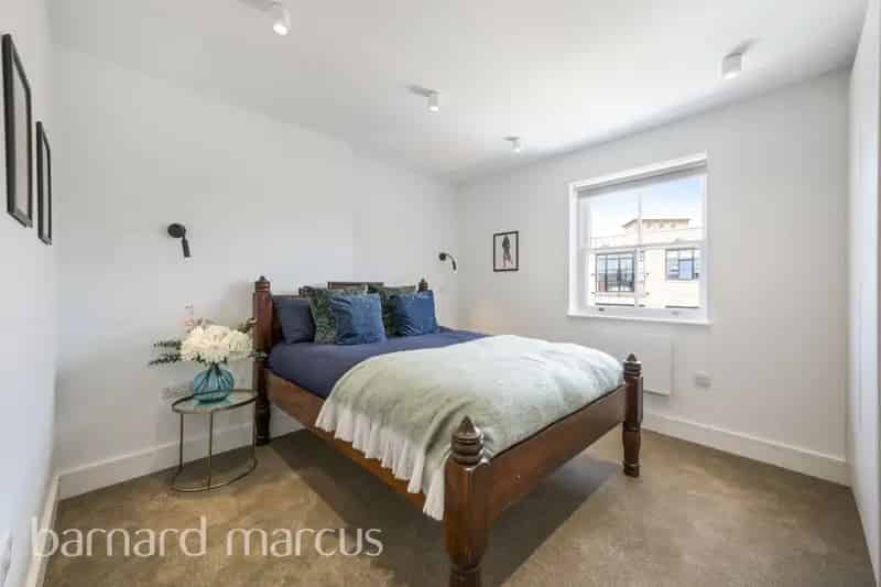 Luxury 2-Bed Apartment near Streatham Station