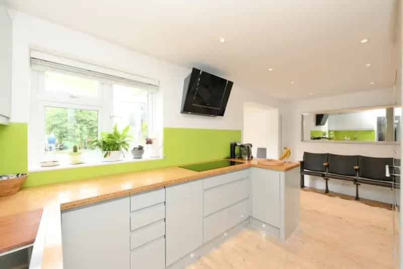 4 Bedroom Semi Detached House with Modern Amenities and Private Garden