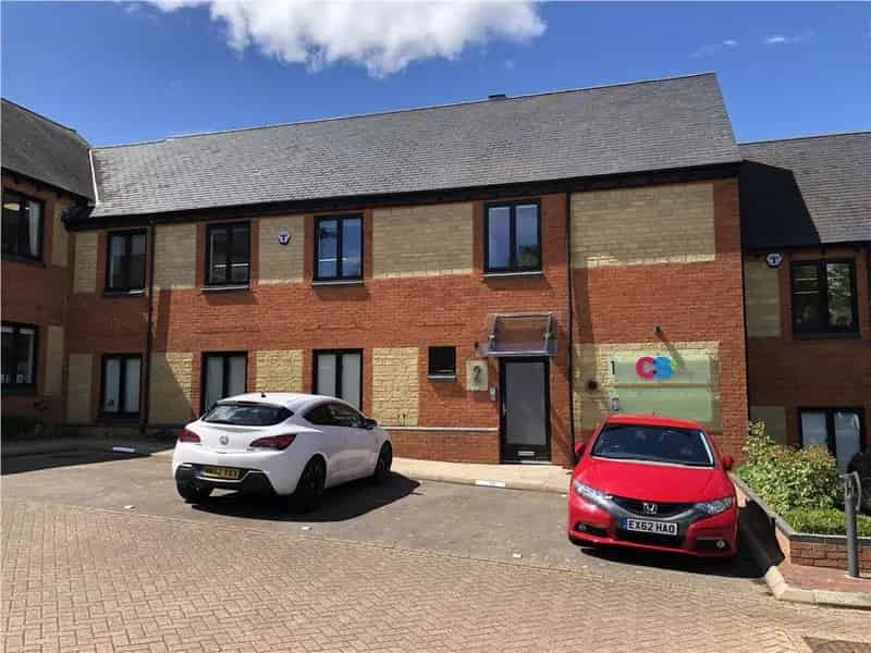 Ground Floor Office Suite with Fibre Broadband and Parking