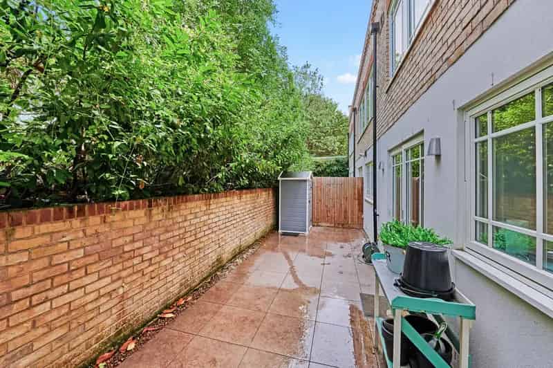 4 Bedroom Duplex Apartment Barnes SW13 - Modern Family Home