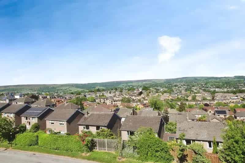 2 Bedroom Flat for Sale Sheffield Incredible Views Garage Included