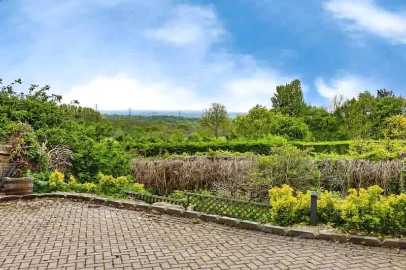 Three Bedroom Detached House Stunning Views Aldington Kent