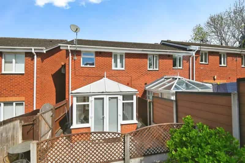 2 Bed House for Sale in Tamworth Two Gates - Family Home Near Train Station