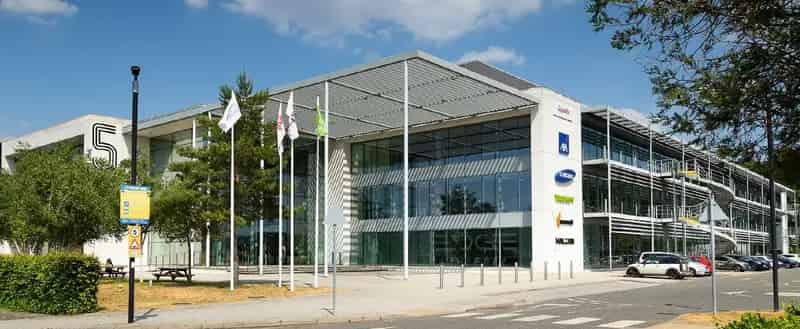 Weybridge Office Space: Prestigious Business Park Address