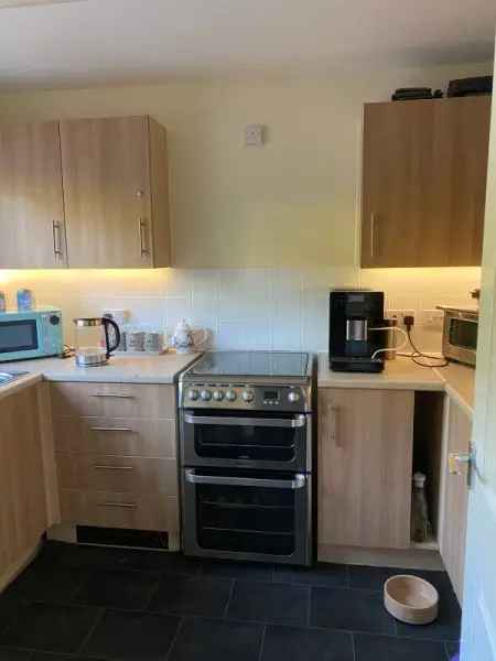 Two Large Bedroom Terraced House Near Amenities