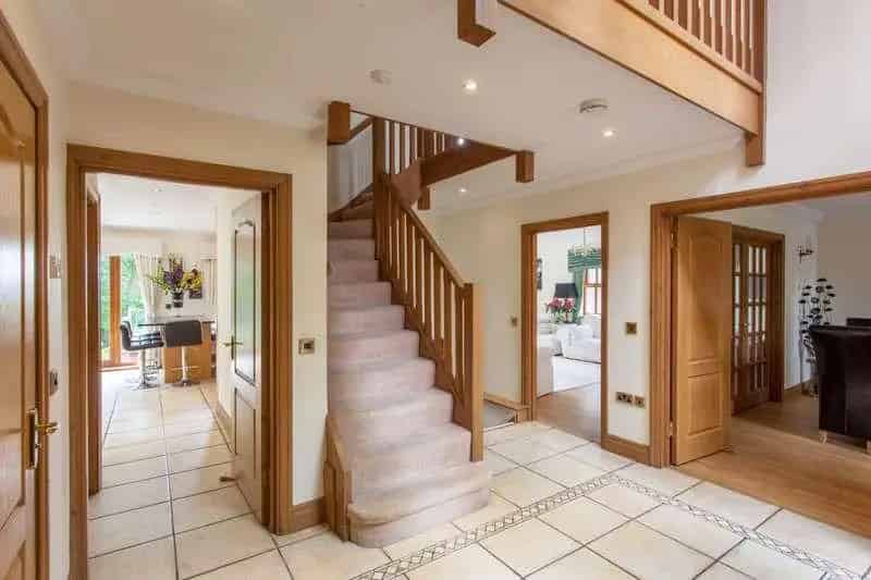 6 Bed Detached House for Sale in Reading