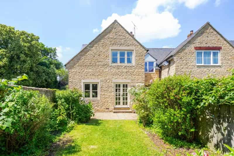 3 Bedroom Terrance House for Sale in Oxfordshire