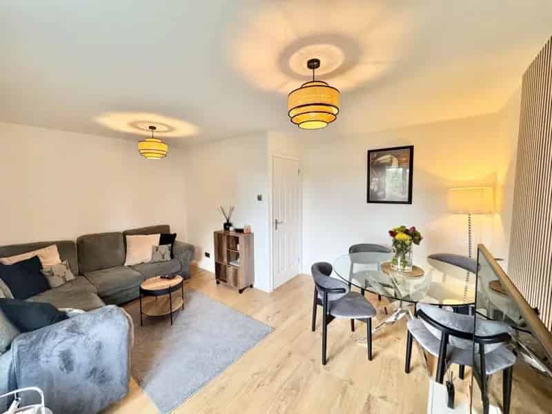 2 Bedroom Flat for Sale in Brentwood