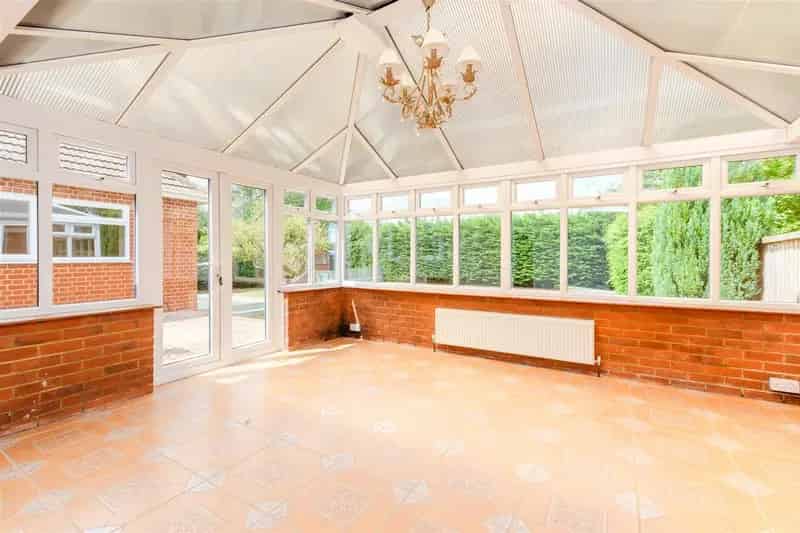 4 Bedroom Semi-Detached Bungalow for Sale Near Meopham Station