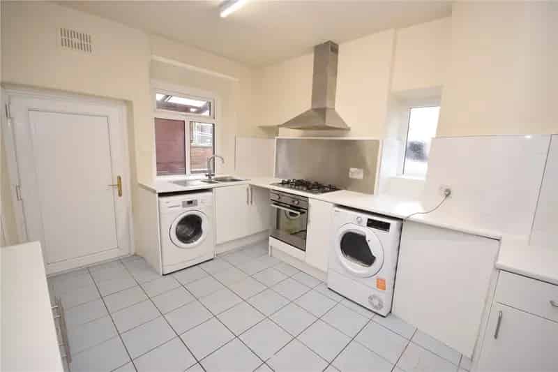 4-Bedroom House To Let - Spacious Family Home Near Amenities