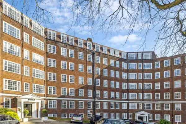 One Bedroom Apartment in 1930s Building