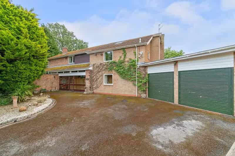 5 Bedroom Detached House For Sale Bourton on Dunsmore