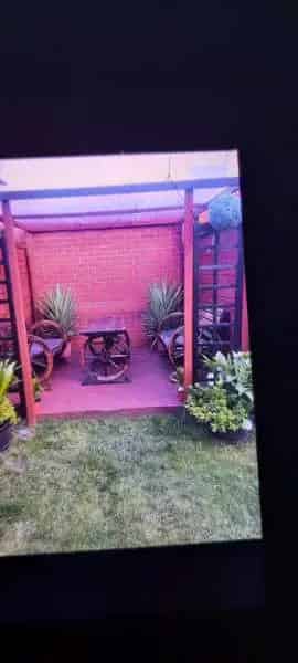 2 Bedroom Semi-Detached House Near Schools and Station