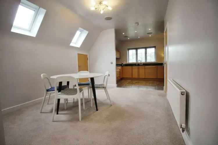 2 Bedroom Penthouse Apartment Wilmslow Town Centre