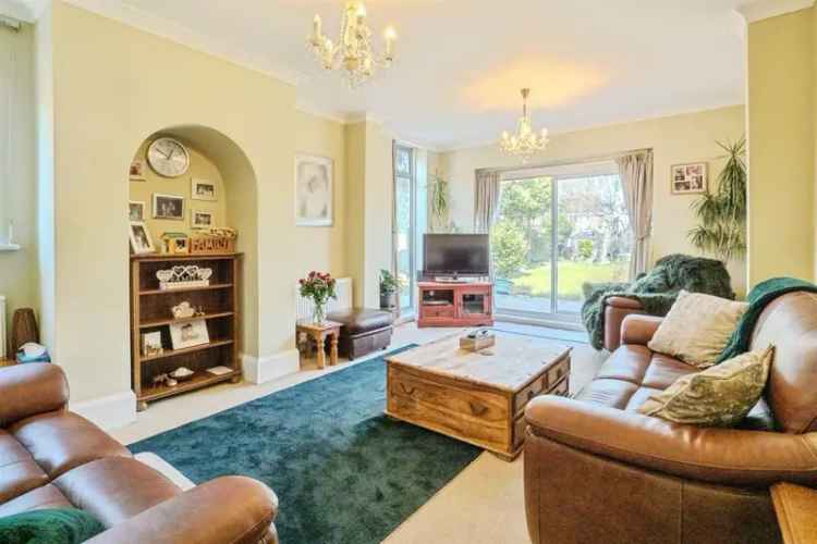 Four Bedroom Detached House in Kirby Muxloe