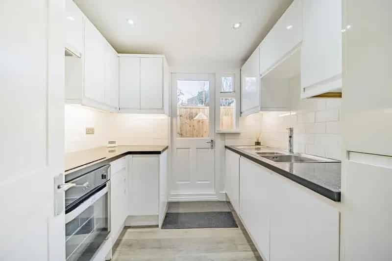 Two Double Bedroom Victorian Conversion Flat