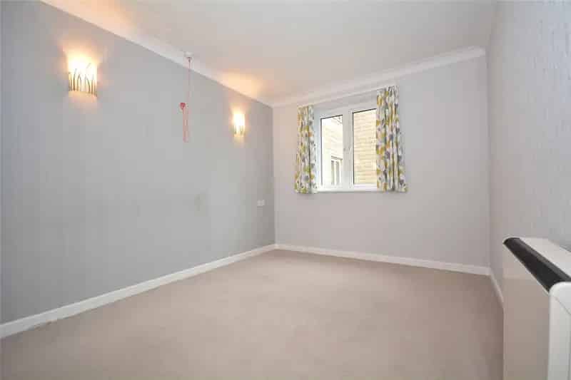 Flat For Sale , 24, Orchard Court, Southampton, England