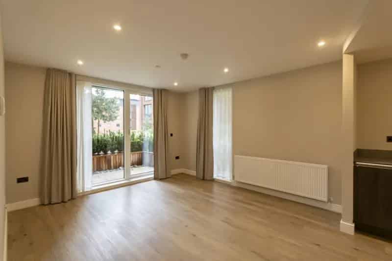 2 Bedroom Flat for Sale Snow Hill Wharf Birmingham