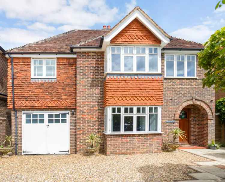 Detached House for sale with 5 bedrooms, New Park Road Cranleigh, Surrey