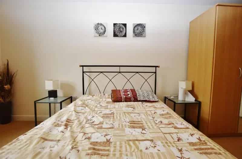 1 Bed Flat for Sale near Bromley-by-Bow Station