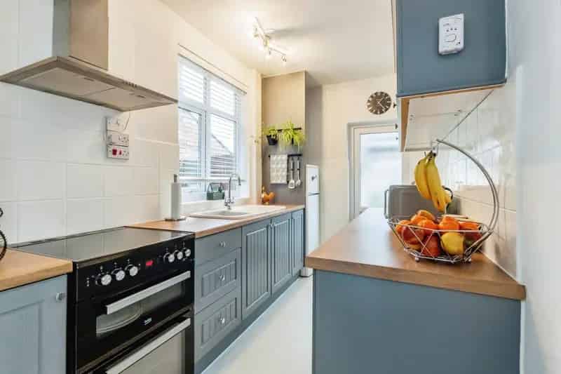 3 Bed Semi Detached House Netherfield Off Street Parking