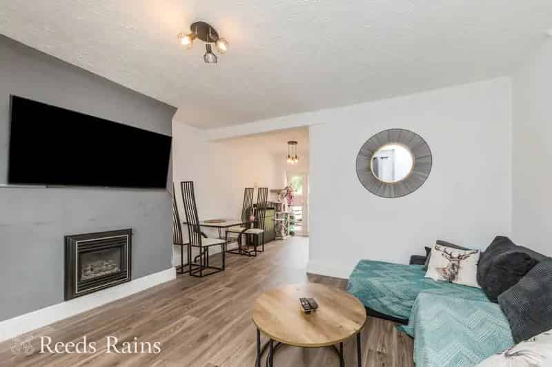 3 Bedroom Semi Detached House Congleton Cheshire