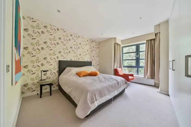 2 Bedroom Flat to Rent May 30th Furnished Balcony