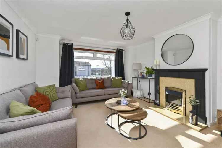 3 Bed Detached House 2 Reception Rooms Family Home Garage