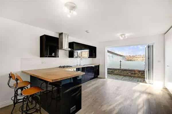 Two Bedroom Maisonette with Terrace Fulham SW6