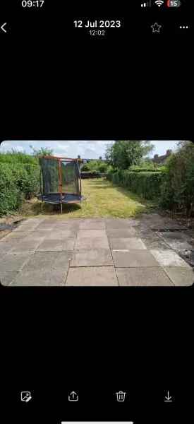 2 Bed House Big Garden New Kitchen 3 Bed House Needed
