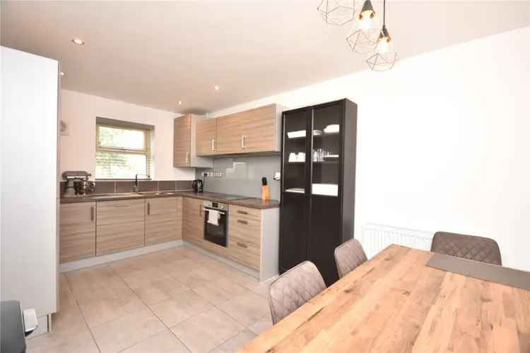 House For Sale in Leeds, England