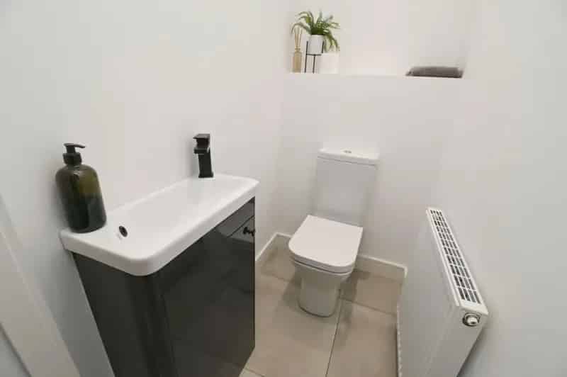 4 Bed Detached House for Sale in Barnsley