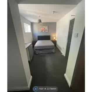 1 room room of 103 m² in Birmingham