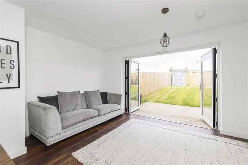 3 Bed Semi-Detached House Rosewell Near Edinburgh