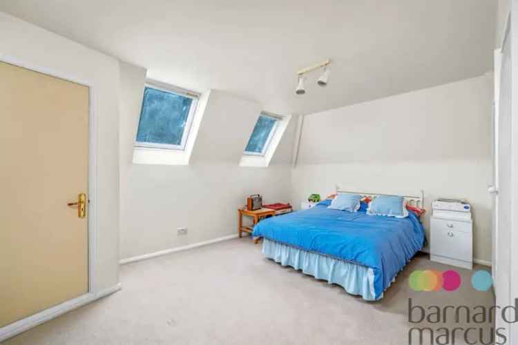 Luxurious 5 Reception Room Home in East Finchley