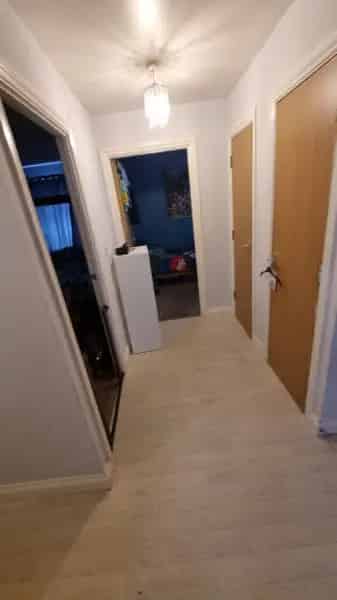 2 Double Bedroom Ground Floor Flat Near Shops and Schools