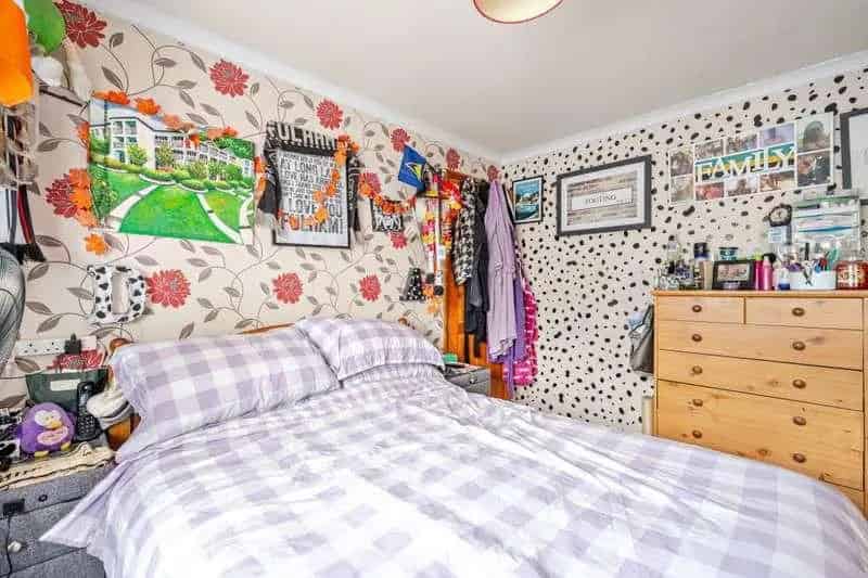 3 Bed Semi-Detached House for Sale