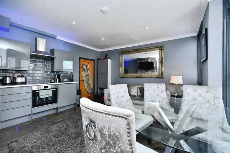 Stunning Maisonette Near Queens Park Kemptown