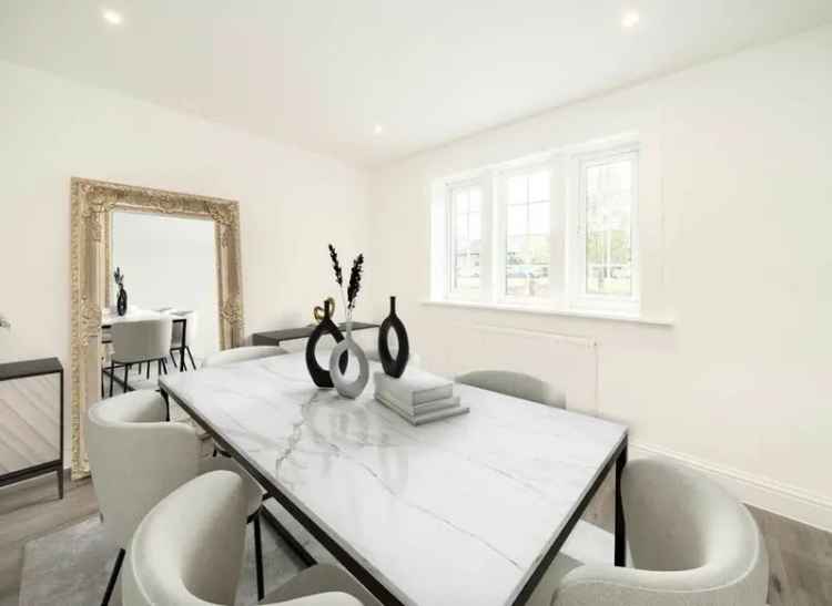 House For Sale in London, England