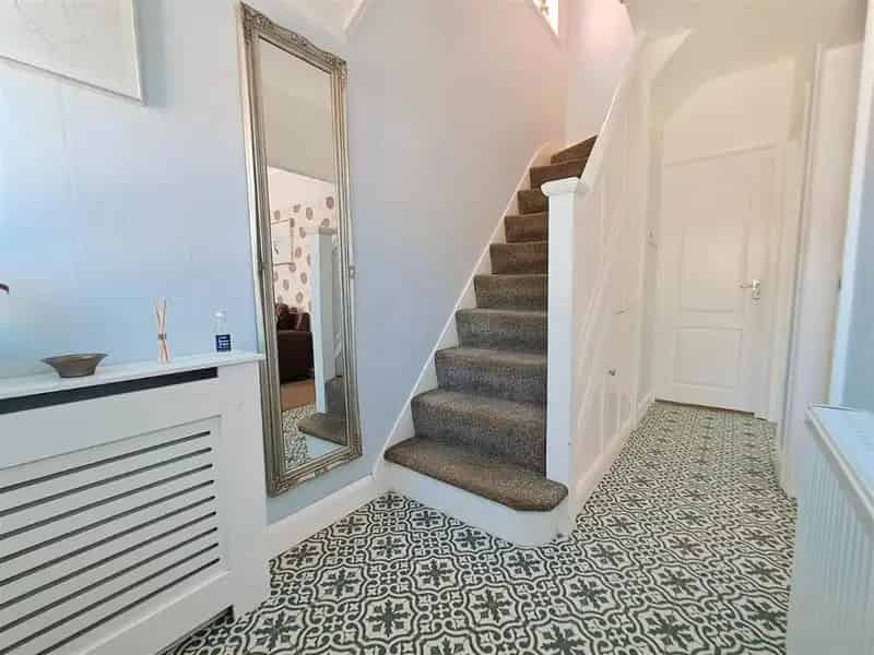 3 Bed Semi-Detached House South Yardley