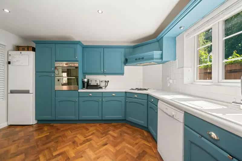 4 Bedroom Detached House for Sale in Rooksdown Basingstoke