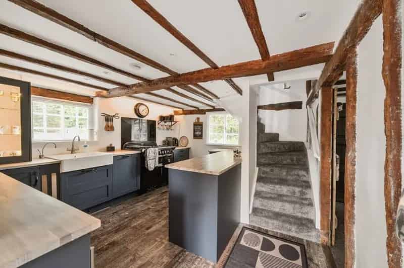 3 Bedroom Grade II Listed Cottage West Clandon
