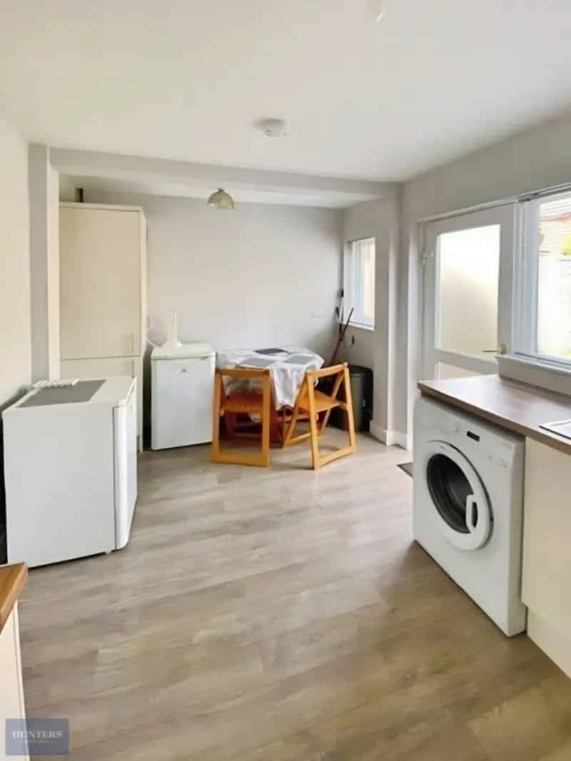 3 bedroom House
 To Let