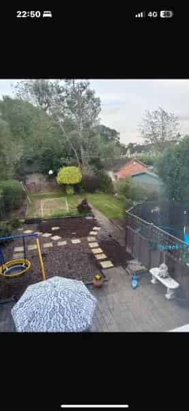 3 Bed House Large Garden Electric Gates 6 Cars Amazing Neighbours